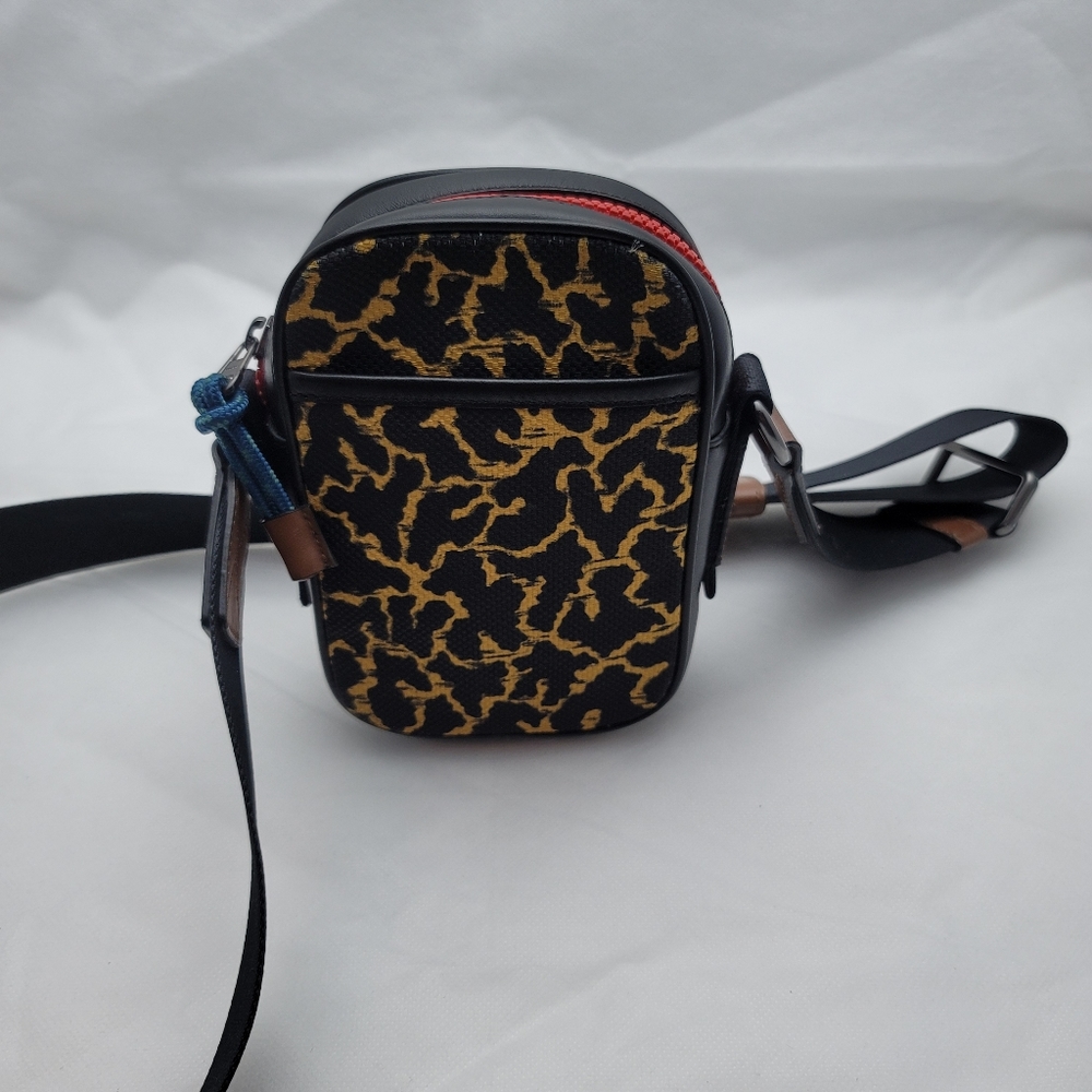 *FINAL PRICE**Rare* Coach Terrain Crossbody With Wavy Animal Print - Picture 2 of 11